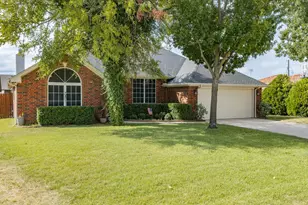 2106 Ridgewood Dr, Bridgeport, TX 76426 - Photo 1