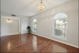 700 Nora Ln, DeSoto, TX 75115 - Photo 5