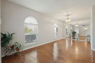 700 Nora Ln, DeSoto, TX 75115 - Photo 3