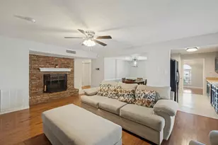 700 Nora Ln, DeSoto, TX 75115 - Photo 9