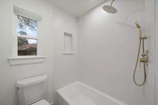 8639 Clover Meadow Dr, Dallas, TX 75243 - Photo 19