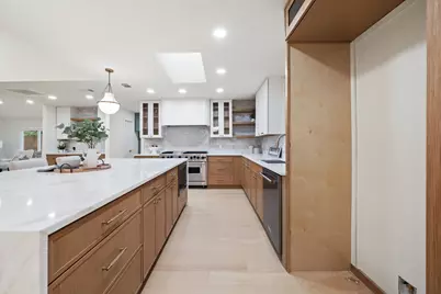 8639 Clover Meadow Drive, Dallas, TX 75243 - Photo 7