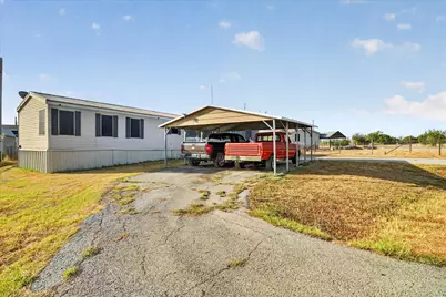 5703 N Sunchase Drive, Granbury, TX 76049 - Photo 3