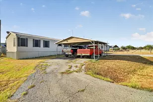 5703 N Sunchase Dr, Granbury, TX 76049 - Photo 3