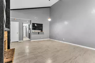 2604 Nina Cir, Grand Prairie, TX 75052 - Photo 9