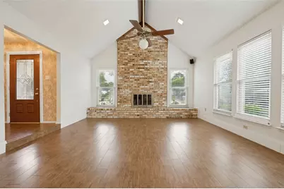 5725 Trails Edge Court, Arlington, TX 76017 - Photo 3