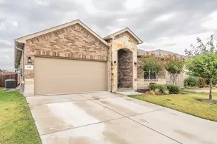 737 Blackhorse Trl, Fort Worth, TX 76247 - Photo 3