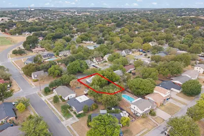 508 NW Newton Drive, Burleson, TX 76028 - Photo 5