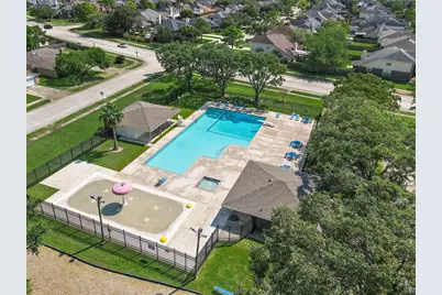 11001 Thornwood Drive, La Porte, TX 77571 - Photo 37
