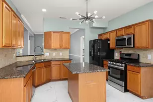 11001 Thornwood Dr, La Porte, TX 77571 - Photo 11
