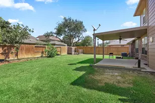 11001 Thornwood Dr, La Porte, TX 77571 - Photo 33