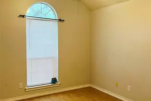 804 Boxwood Dr, Lewisville, TX 75067 - Photo 11