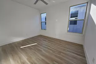 5601 Wayside Dr, Dallas, TX 75235 - Photo 11