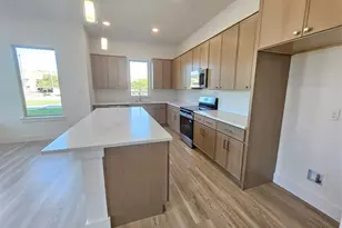5601 Wayside Dr, Dallas, TX 75235 - Photo 9