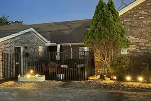 2340 North Chandler Dr E, Fort Worth, TX 76111 - Photo 7