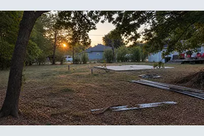 1710 Cleveland, Greenville, TX 75401 - Photo 3