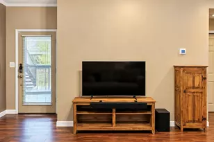 2700 Silver Creek Dr, Arlington, TX 76006 - Photo 5