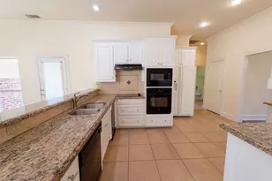 2836 S Lakeview Dr, Cedar Hill, TX 75104 - Photo 9