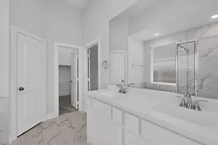 1636 Whispering Mdw Dr, Van Alstyne, TX 75495 - Photo 25