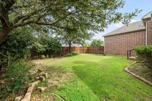 2241 Magic Mantle Dr, Lewisville, TX 75056 - Photo 29