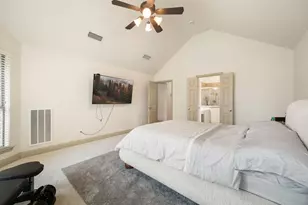 2241 Magic Mantle Dr, Lewisville, TX 75056 - Photo 15