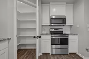 220 St Charles Dr, Springtown, TX 76082 - Photo 9