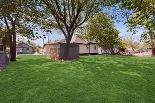 1612 Jones St, Greenville, TX 75401 - Photo 31