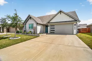 1504 Battery Pk Dr, Alvarado, TX 76009 - Photo 3