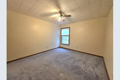 3750 Honeysuckle Avenue, Fort Worth, TX 76111 - Photo 11
