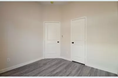 1915 Missouri Avenue, Fort Worth, TX 76104 - Photo 11