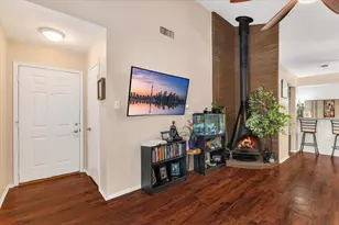 1217 Elm Ct, Runaway Bay, TX 76426 - Photo 3