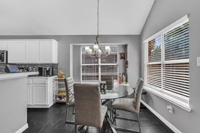 4825 Gloucester Drive, Grand Prairie, TX 75052 - Photo 11