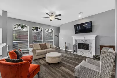 4825 Gloucester Drive, Grand Prairie, TX 75052 - Photo 17