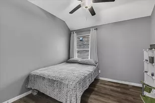 4825 Gloucester Dr, Grand Prairie, TX 75052 - Photo 31