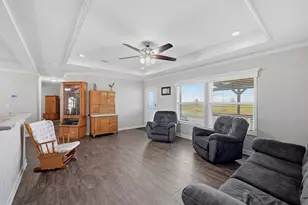 2045 Cobler Rd, Collinsville, TX 76233 - Photo 11