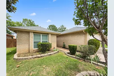 2426 Sutton Drive, Arlington, TX 76018 - Photo 3