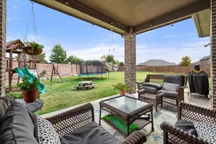 2741 Thornhill Ln, Mansfield, TX 76084 - Photo 35