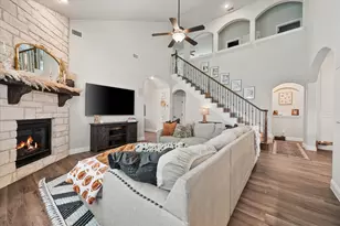 2741 Thornhill Ln, Mansfield, TX 76084 - Photo 9