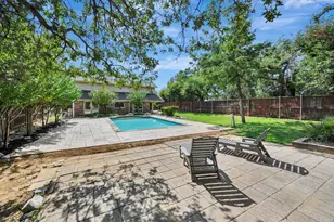 2101 Holt Rd, Arlington, TX 76006 - Photo 3
