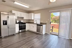 4604 Cool Ridge Ct, Fort Worth, TX 76133 - Photo 9