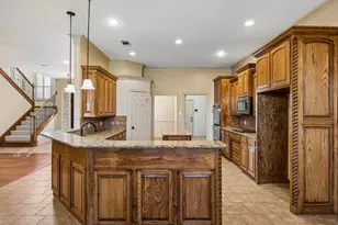 837 Thomas Crossing Dr, Fort Worth, TX 76028 - Photo 11