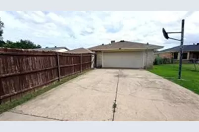 1521 Leicester Street, Garland, TX 75044 - Photo 35