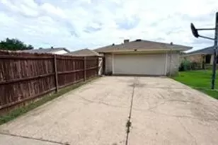 1521 Leicester St, Garland, TX 75044 - Photo 35