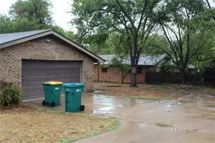 202 N 29th St, Gatesville, TX 76528 - Photo 3
