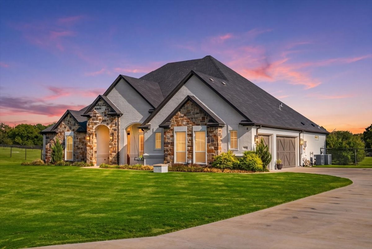 1017 Moriah Rd, Weatherford, TX 76087 - MLS 21402120 - Coldwell Banker