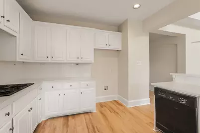 8115 Dogwood Lane, Irving, TX 75063 - Photo 11