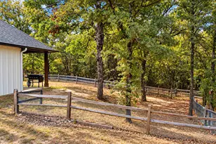 1098 Paradise Pkwy, Poolville, TX 76487 - Photo 25