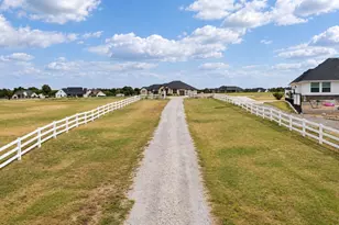 1098 Paradise Pkwy, Poolville, TX 76487 - Photo 39