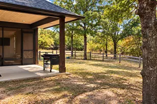 1098 Paradise Pkwy, Poolville, TX 76487 - Photo 23