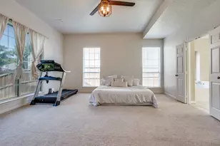 611 Creekwood Ln, Grand Prairie, TX 75052 - Photo 13